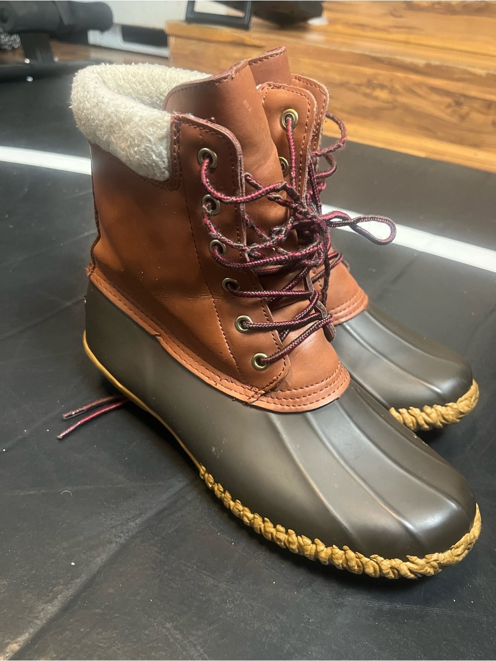 Tommy Hilfiger Russell duck boots women’s size 9